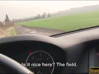 Hitchhiker cristin caitlin lovit de străin stripling în the masina