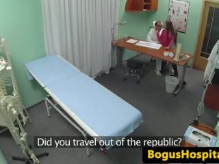 Europeia paciente fode professor tudo sobre escritório