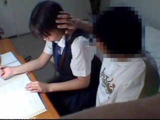 Училище студент момиче сексуален нецензурен сцена