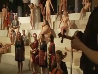 36 modeller explicit naken theatre