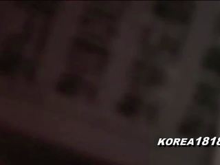 Korejština nerds mít zábava na pokoj salon s nepříjemný korejština