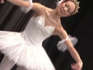 Ballet Pantyhose Torn make During Lesson