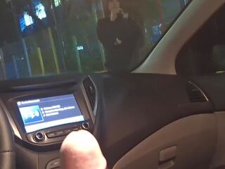 Asking the zonjë për informacion në the rrugë unë took tim putz jashtë dhe masturbated