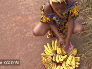 Black banana seller lassie seduced for a groovy dirty video