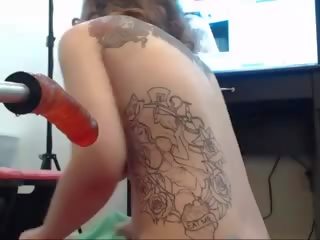Swell грудаста татуювання enchantress є так вологий з її ебать.