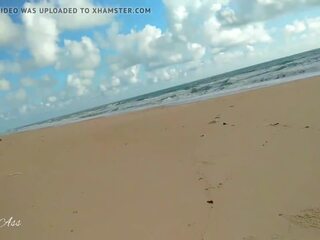 Buvette pipi dernier jour à la publique plage en brésil -aprilbigass-