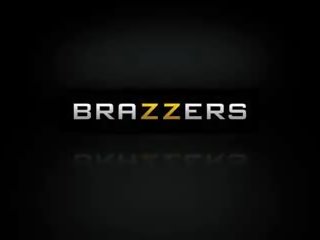 Brazzers - Dirty Masseur - Jenni Lee and Johnny Sins.