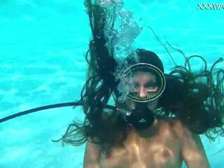 Nora shmandora onderwater dildo actie, seks klem 0f