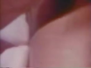 Küçük göğüsler zaman kızlar 1975: küçük göğüsler xxx seks film mov 8d