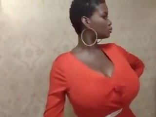 Africain beauté avec massif seins, gratuit sexe film 37